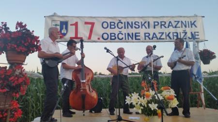Proslava ob 17. občinskem prazniku Občine Razkrižje z obeležitvijo 24. obletnice odhoda JLA iz tega dela Slovenije in 70 let od konca 2. svetovne vojne 44
